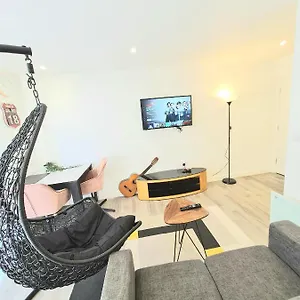 Lovely Studio Apartment Sheffield City Centre - Wifi, Digital Tv Apartment